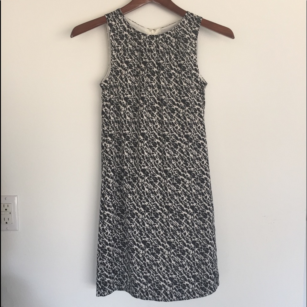 H&M’s Black & White Sleeveless Dress
